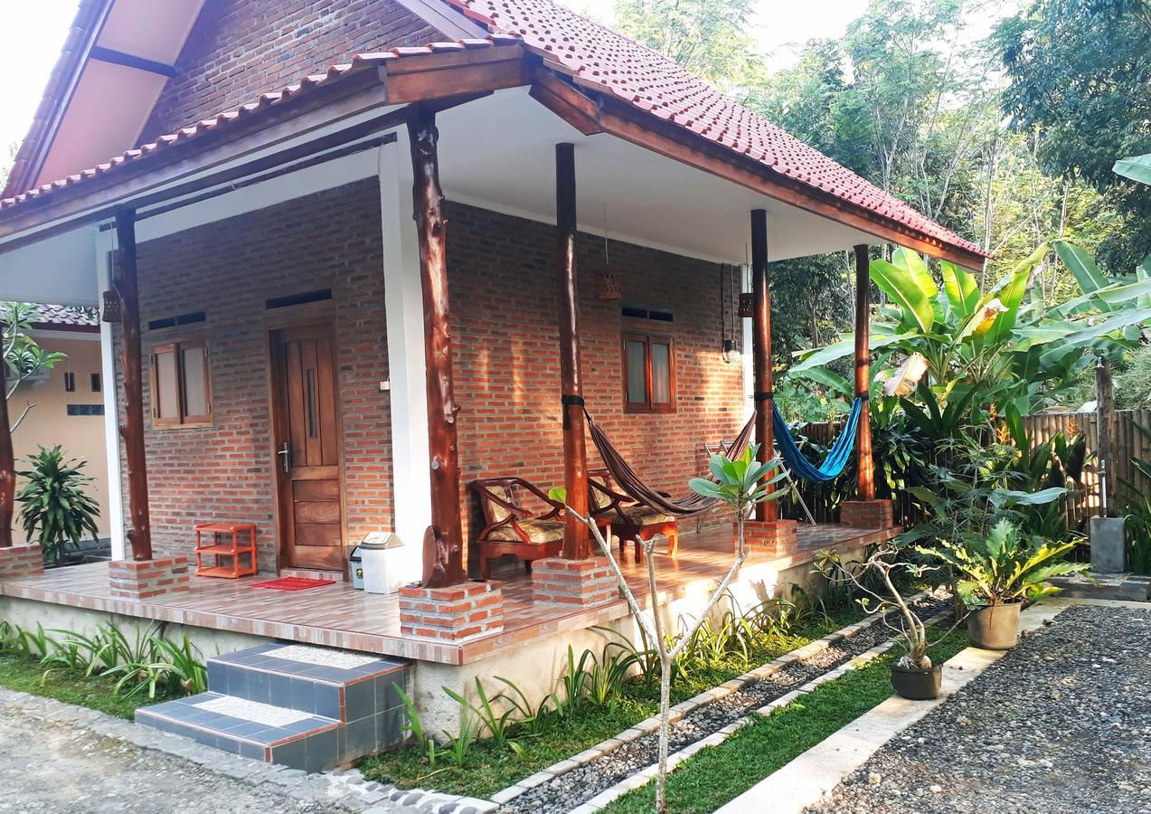 Ragha Homestay Batukaras Buitenkant foto